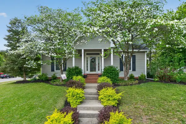 1055 Forest Lake Drive, Lexington, KY 40515