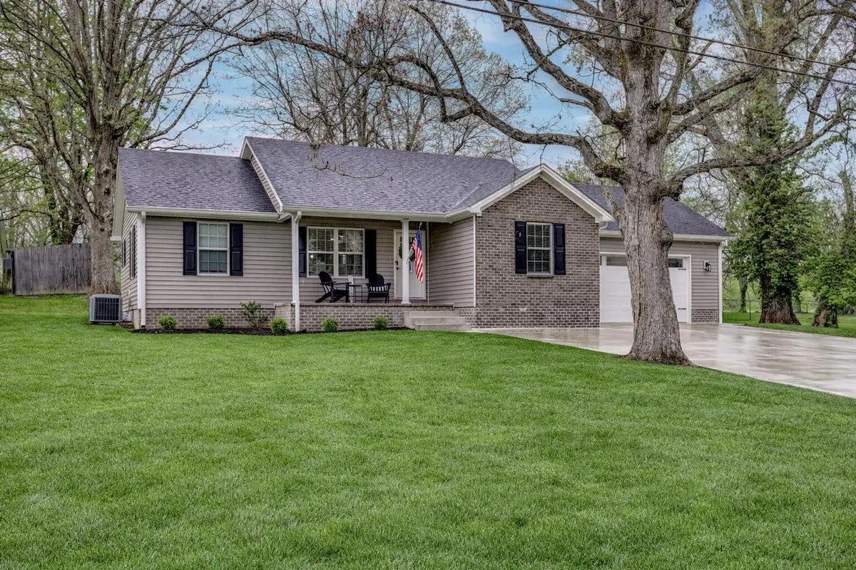 525 S Lucas Street, Junction City, KY 40440 - #1