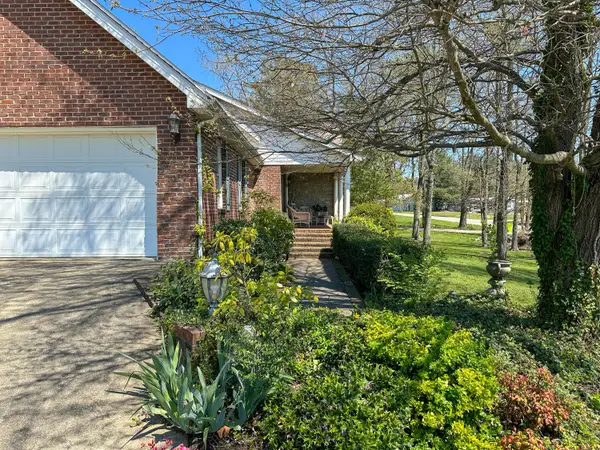 5686 Slate Lick Road, London, KY 40741