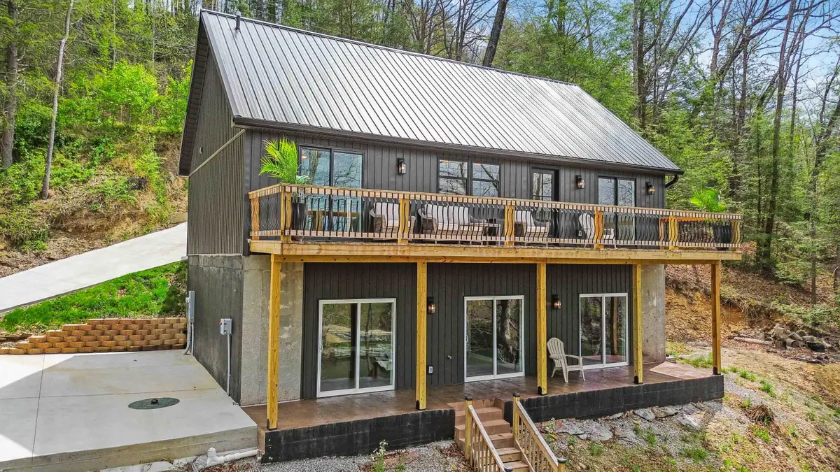 1265 Cliffs Edge Road, East Bernstadt, KY 40729 - #1