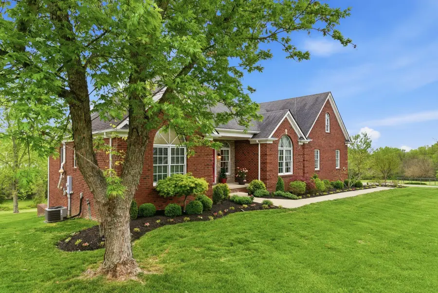 915 Country Oaks Drive, Richmond, KY 40475 - #2