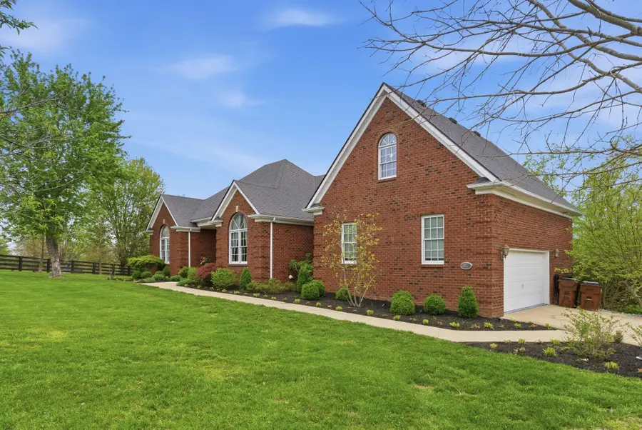 915 Country Oaks Drive, Richmond, KY 40475 - #3