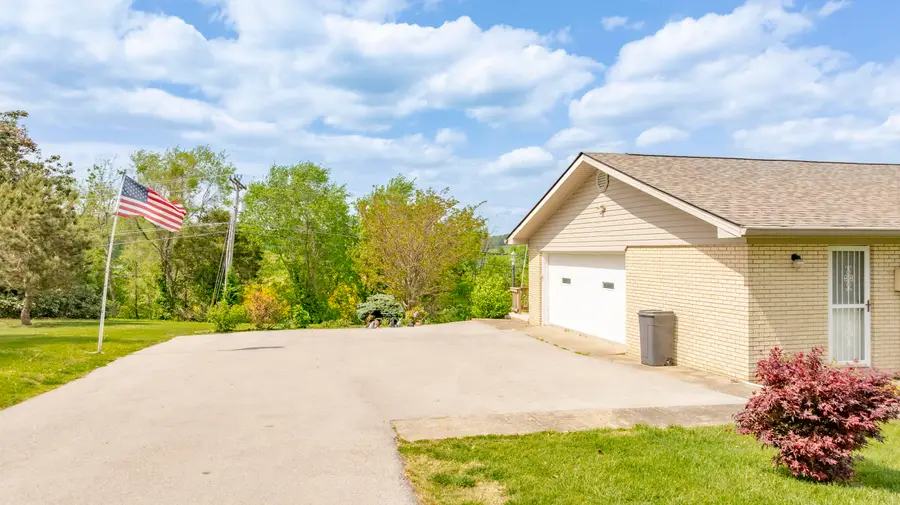 74 Stonehedge Court, Monticello, KY 42633 - #3