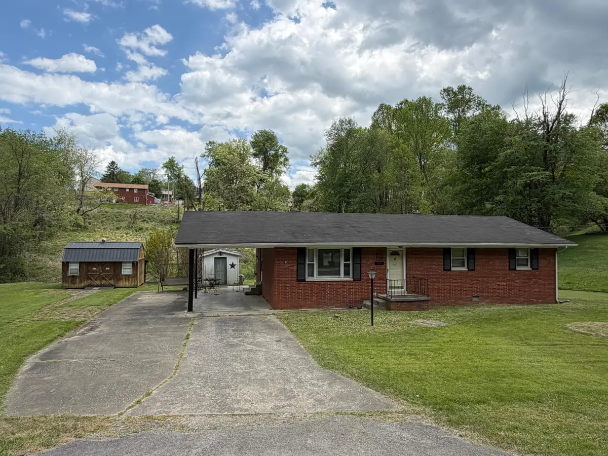 112 N Earls Avenue, Corbin, KY 40701 - #1