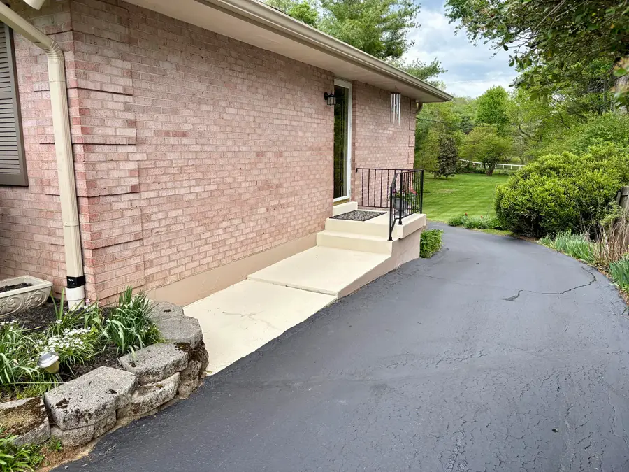 3288 Cornwall Drive, Lexington, KY 40503 - #3