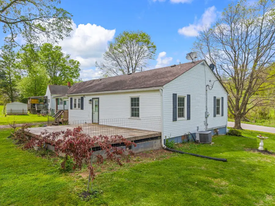 8215 Lebanon Road, Danville, KY 40422 - #2