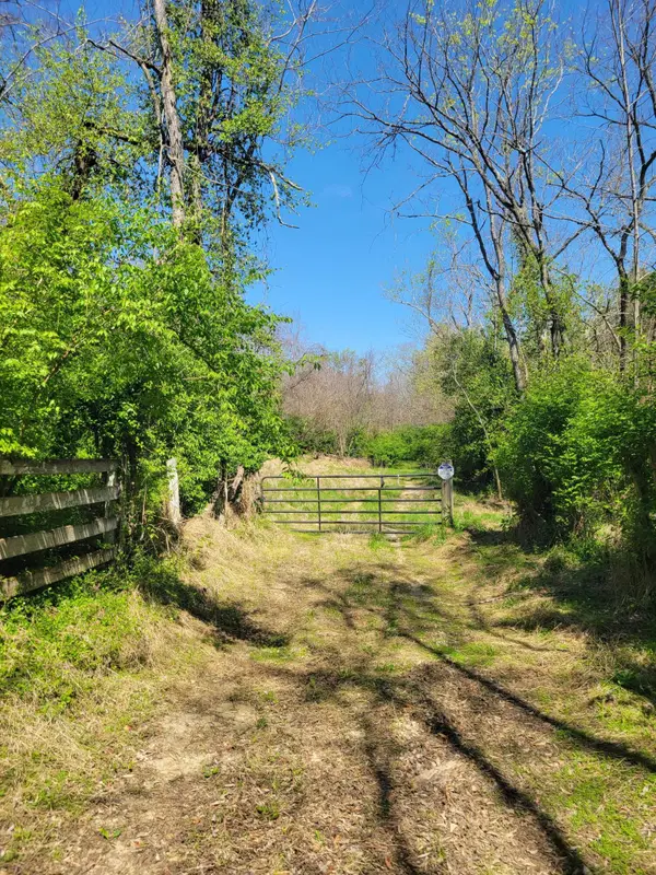 233 Season Hill Farm Lane, Richmond, KY 40475