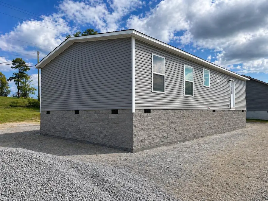 110 W Cedar Grove Road, Irvine, KY 40336 - #2