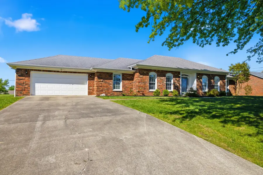 521 Shenandoah Drive, Harrodsburg, KY 40330 - #2