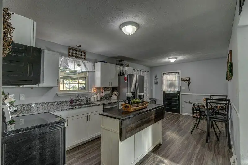 1933 Yorktown Drive, Paris, KY 40361 - #2