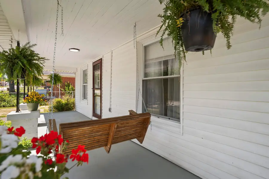 1210 S Irvine Road, Irvine, KY 40336 - #3