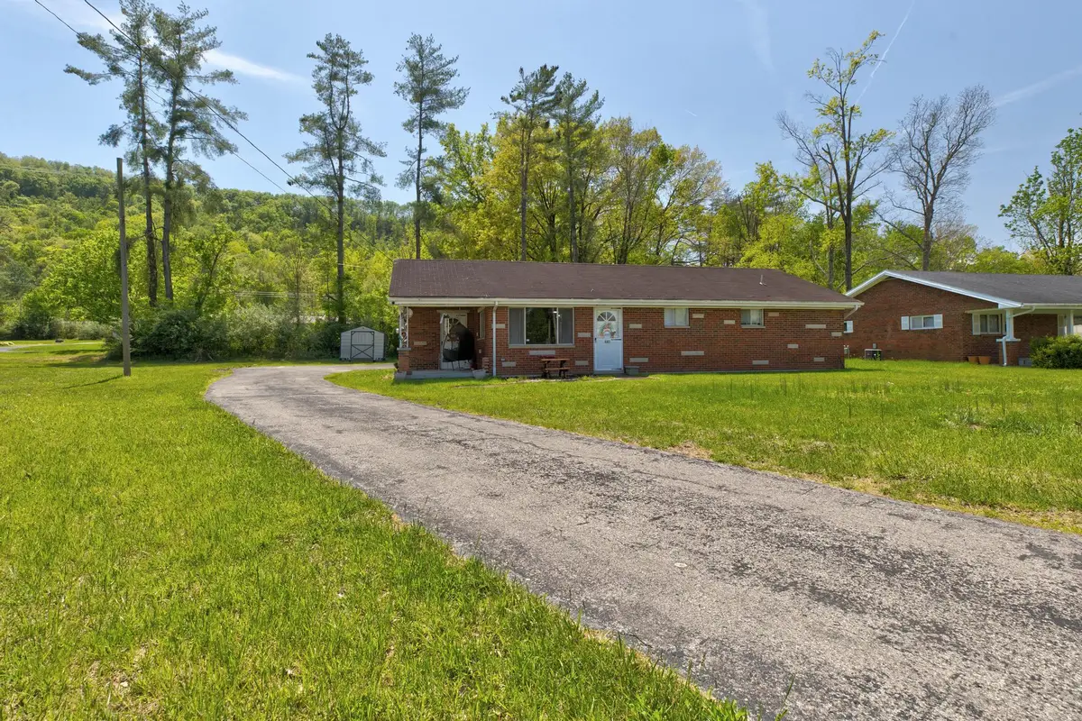 681 E College Avenue, Stanton, KY 40380 - #1