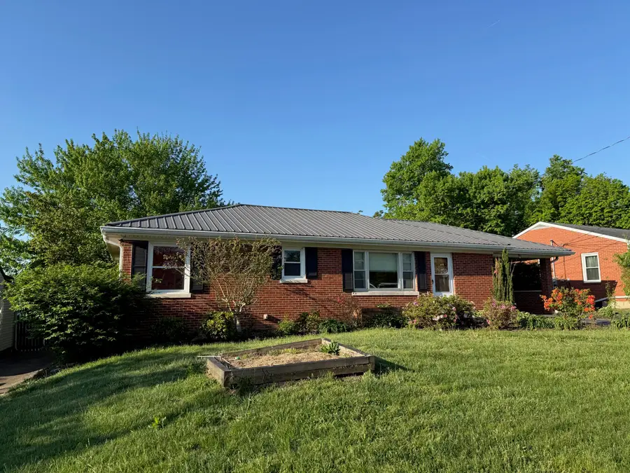 208 Gale Drive, Lancaster, KY 40444 - #2