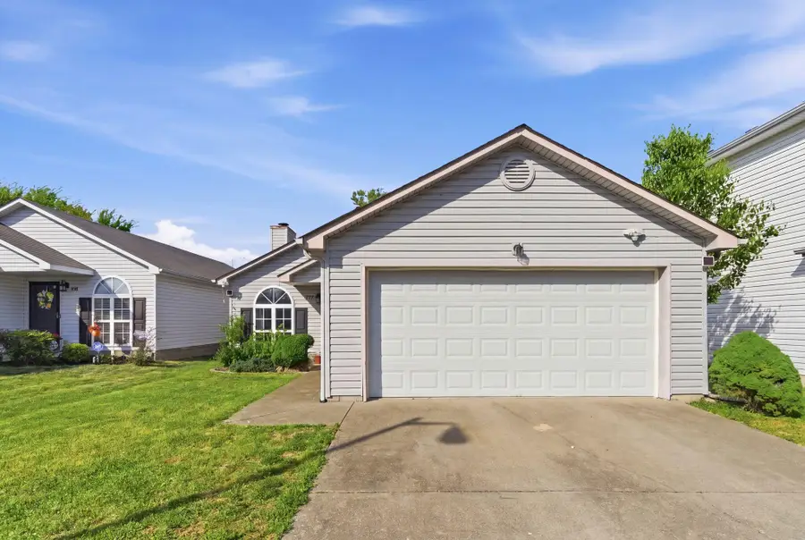 2137 Curtiswood Drive, Lexington, KY 40505 - #2