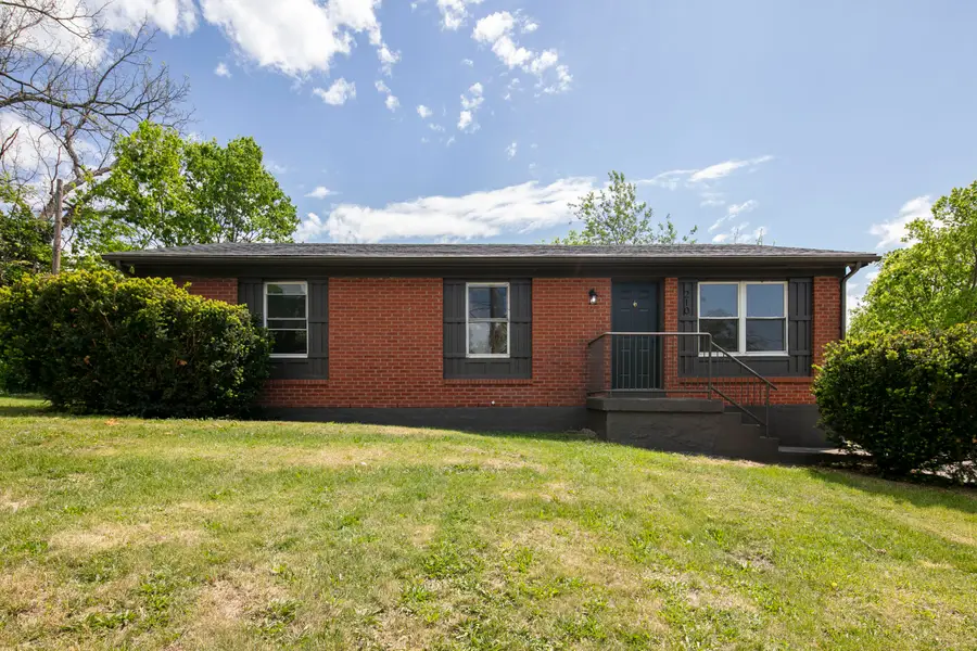 210 Chapel Street, Paris, KY 40361 - #2