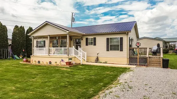 12 Ridgecrest Way, Flemingsburg, KY 41041