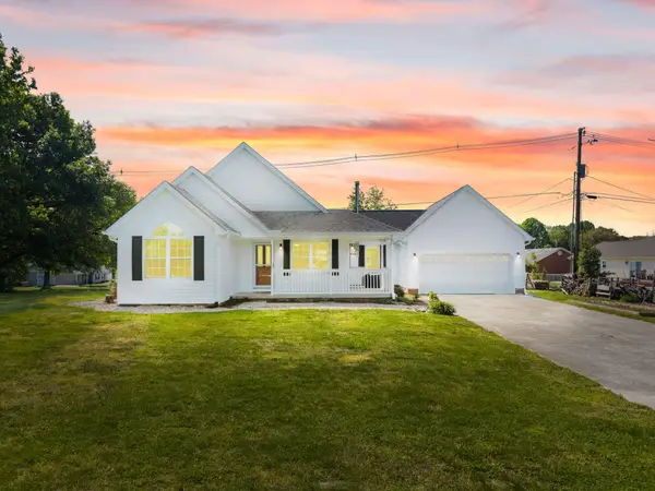 3033 Clear Springs Drive, London, KY 40744
