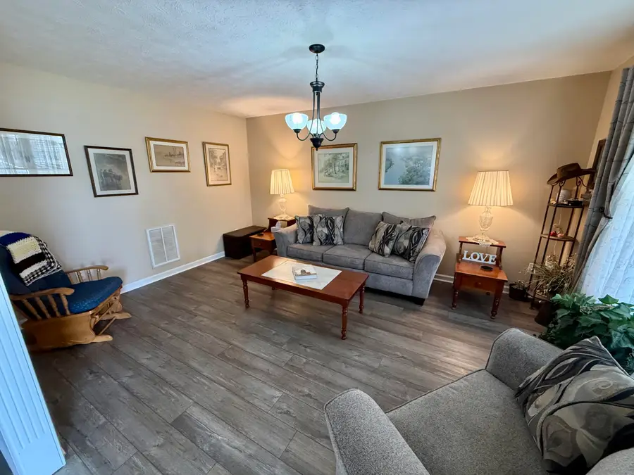 112 S Colonial Heights Drive, Georgetown, KY 40324 - #2