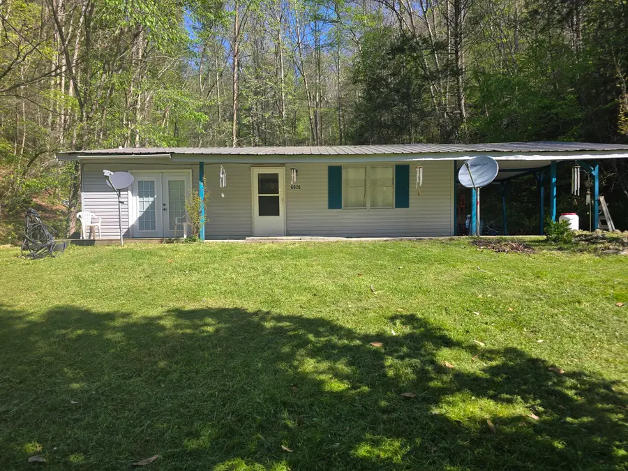 6026 State Highway 221, Bledsoe, KY 40810 - #2