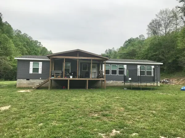 528 Skaggs Drive, Martha, KY 41159