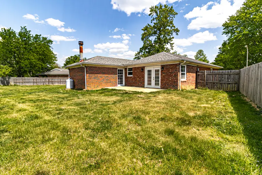 312 Parkwood Place, Frankfort, KY 40601 - #3