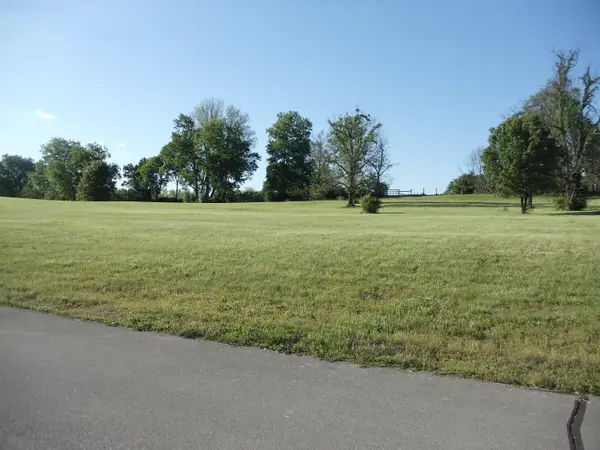 250 Mcfall Lane, Versailles, KY 40383