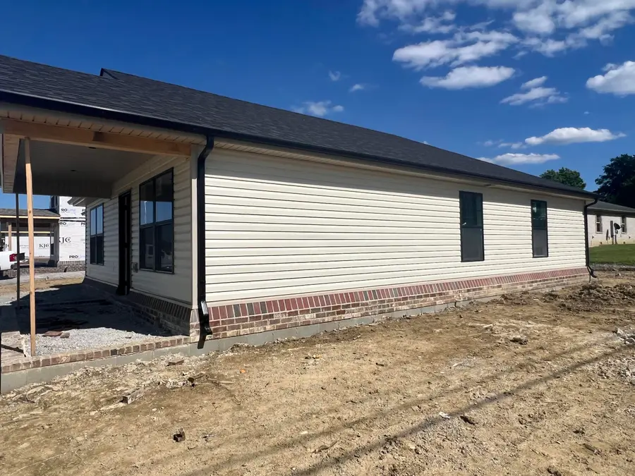 100 Bow Bridge Drive, Berea, KY 40403 - #2