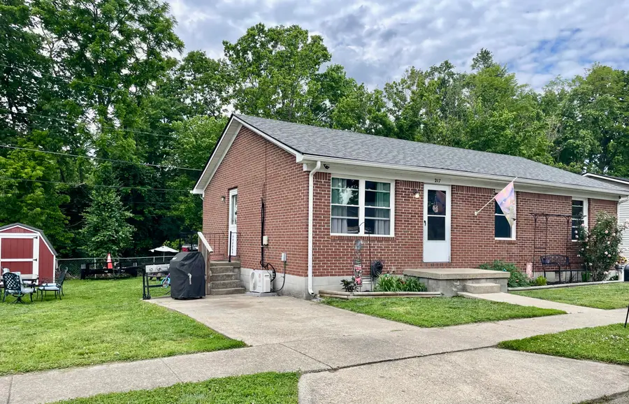 217 Green Street, Nicholasville, KY 40356 - #2