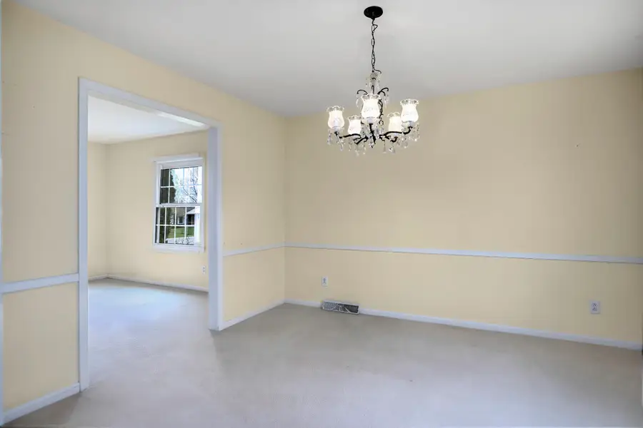 128 Ravenwood Road, Versailles, KY 40383 - #3