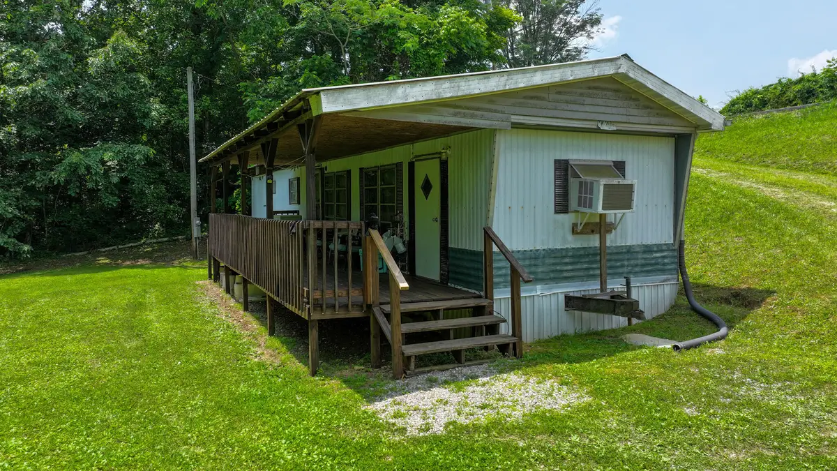 3525 Kentucky 3277, Nancy, KY 42544 - #1