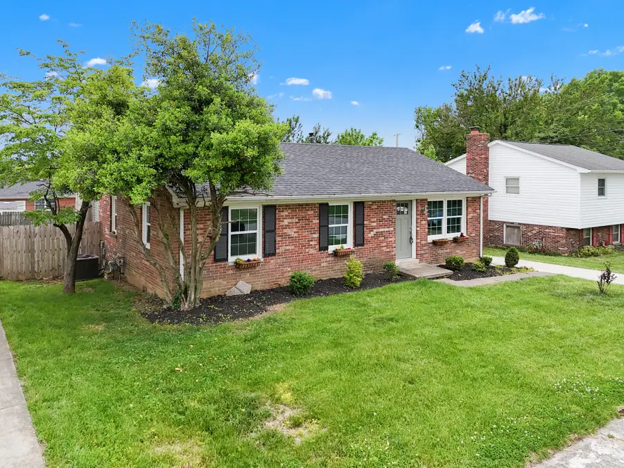 793 Marcella Street, Versailles, KY 40383 - #3