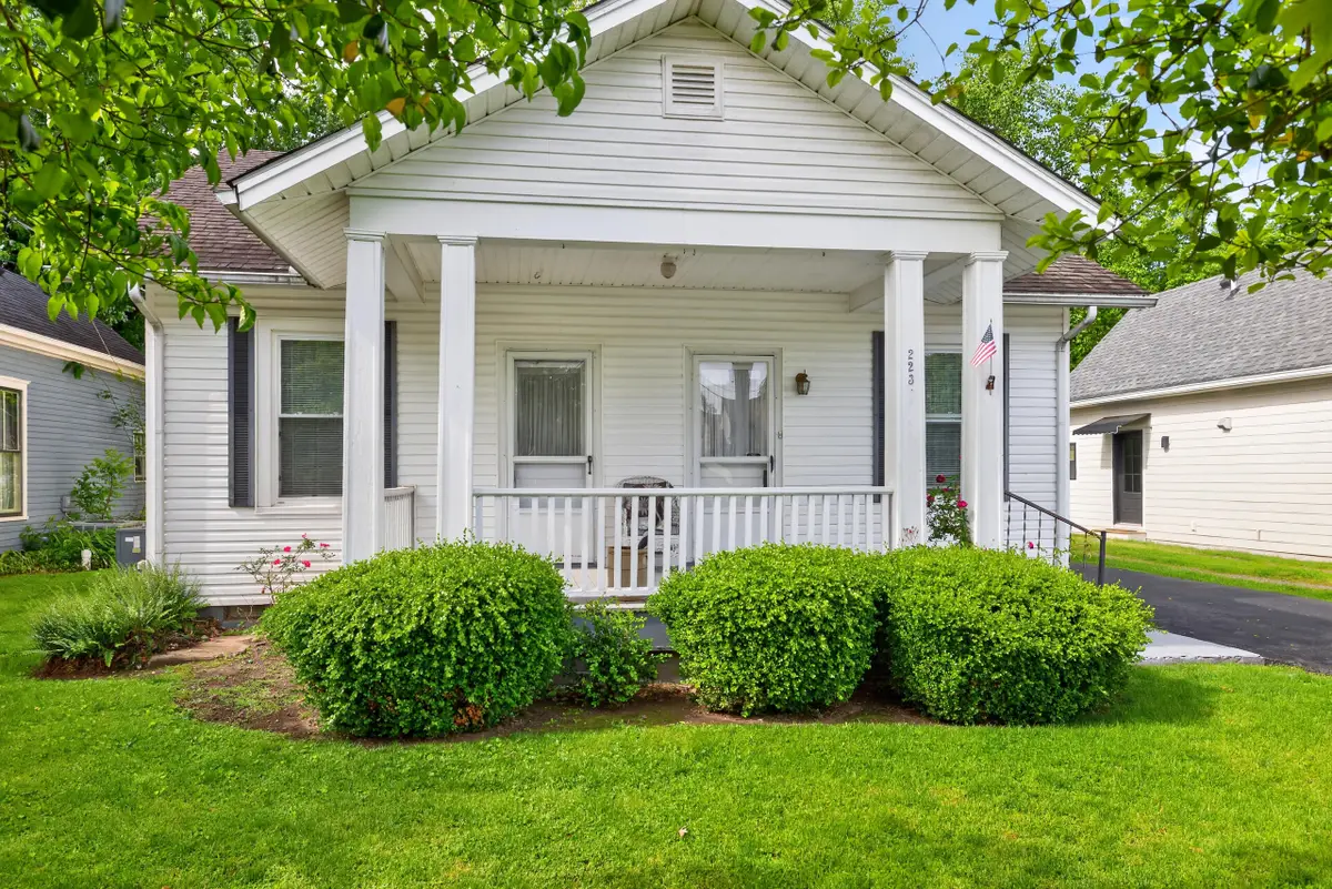 223 W Higgins Street, Midway, KY 40347 - #1