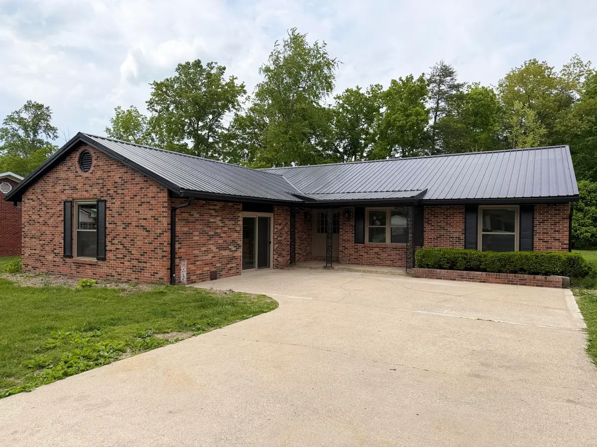 105 Geneva Avenue, Irvine, KY 40336 - #1