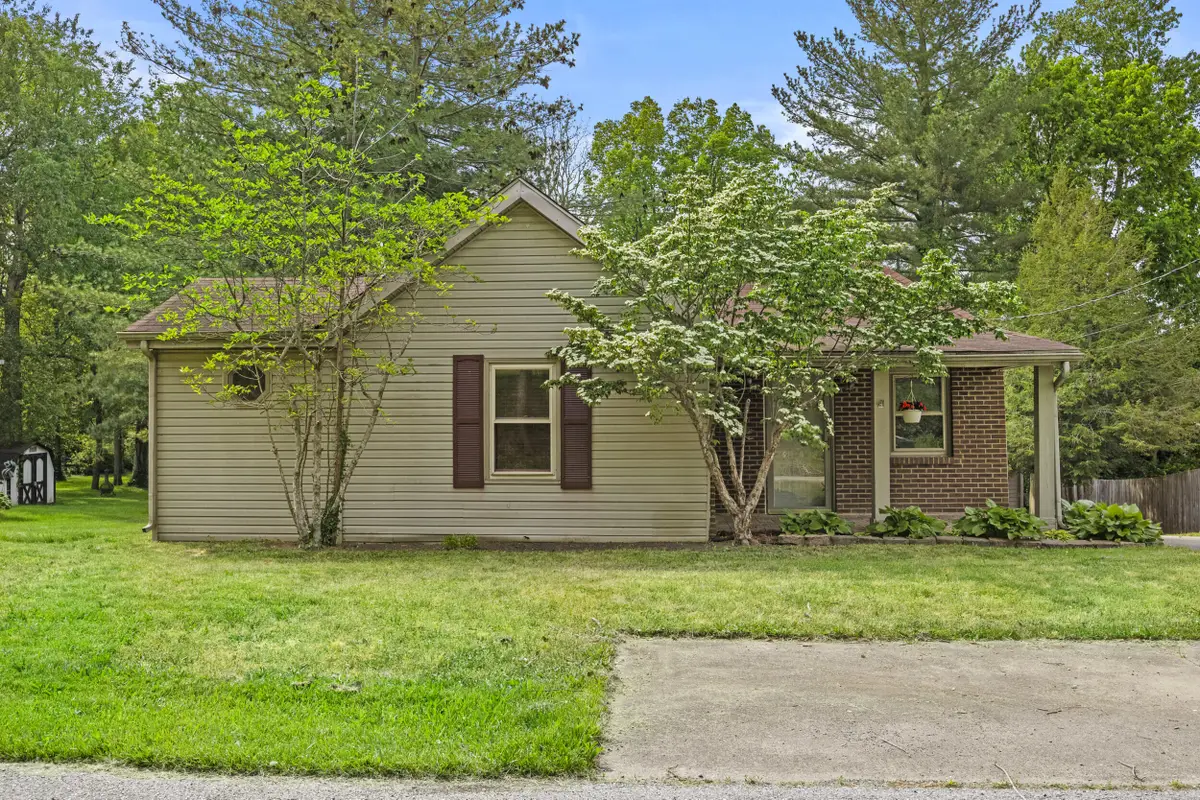 327 Smith Street, Midway, KY 40347 - #1
