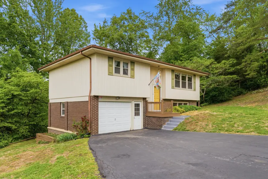 115 Meade Drive, Irvine, KY 40336 - #2