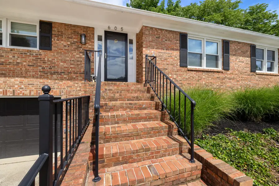 607 Camino Drive, Lexington, KY 40502 - #3