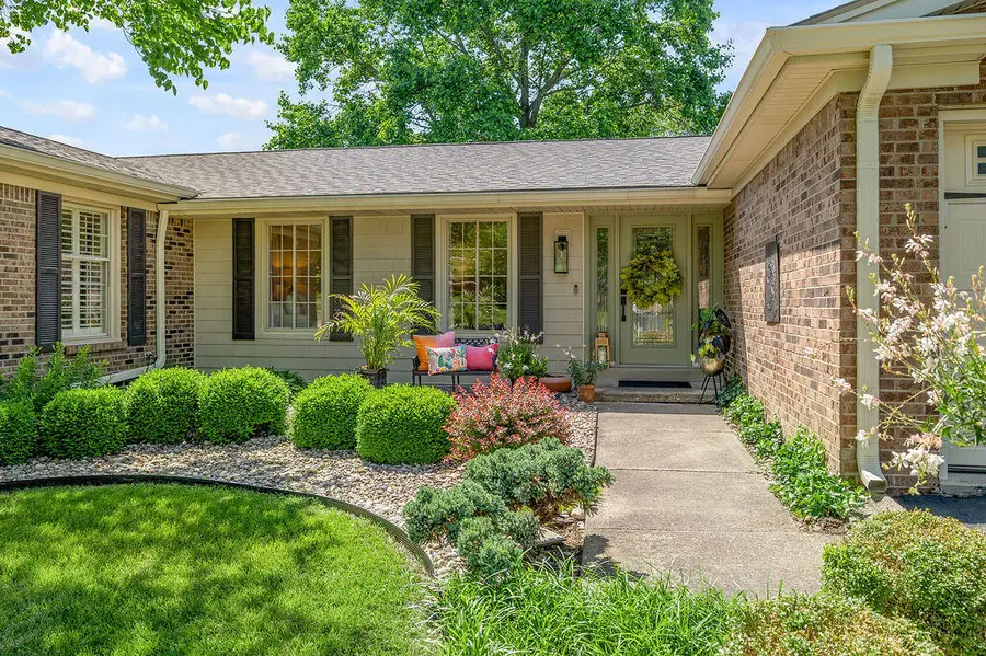 112 Summertree Drive, Nicholasville, KY 40356 - #2