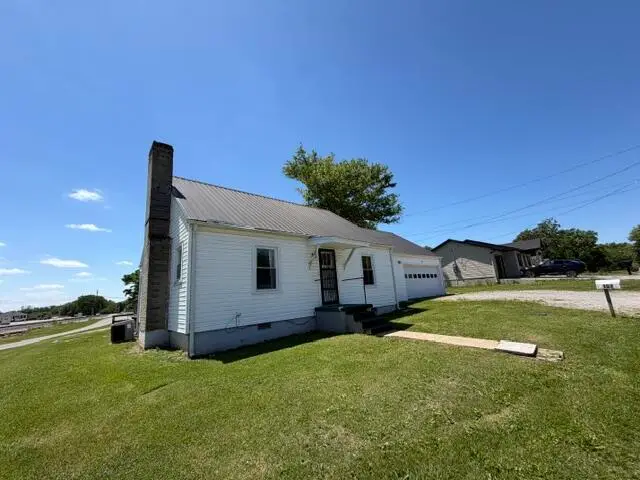 102 Brook Street, Harrodsburg, KY 40330 - #2