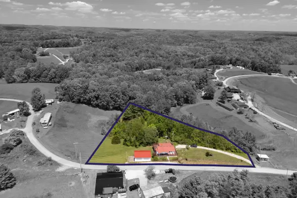 4590 County Road 1002, West Liberty, KY 41472