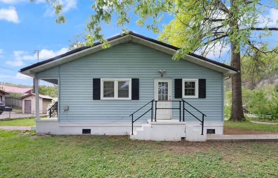 34 Woodcrest Drive, Hazard, KY 41701 - #3