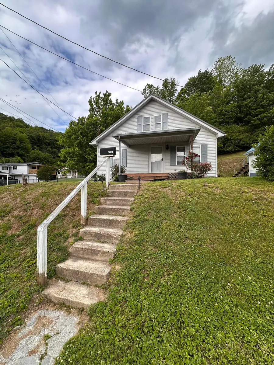 340 N Highland Avenue, Prestonsburg, KY 41653 - #3