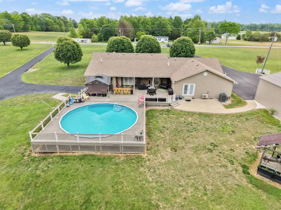 5764 E Kentucky 619, Russell Springs, KY 42642 - #2