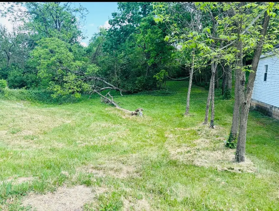 508 E Locust Street, Mount Sterling, KY 40353 - #3