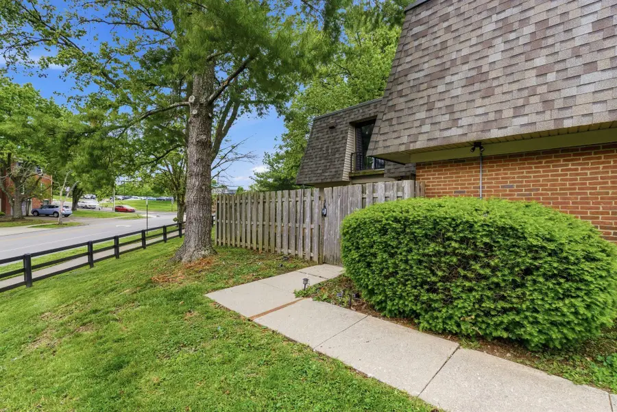 401 Redding Road #7, Lexington, KY 40517 - #3