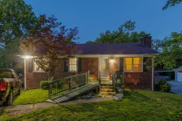 1517 Kelly Circle, Lexington, KY 40517