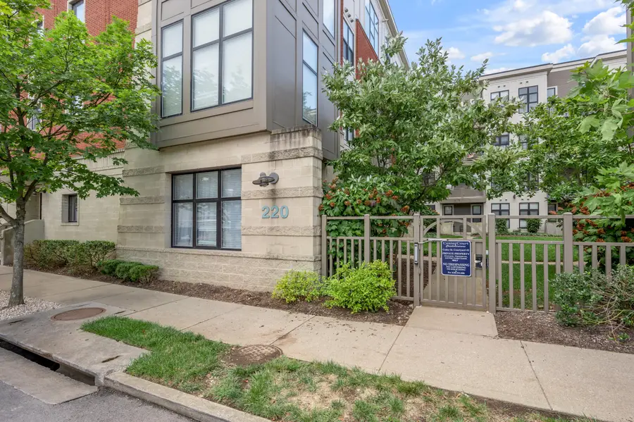 220 Cedar Street #204, Lexington, KY 40508 - #2