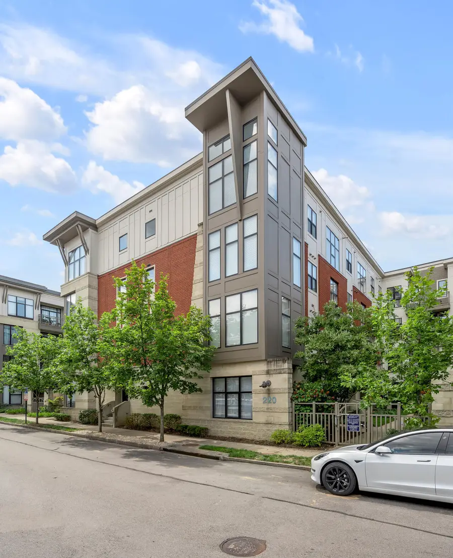 220 Cedar Street #204, Lexington, KY 40508 - #3