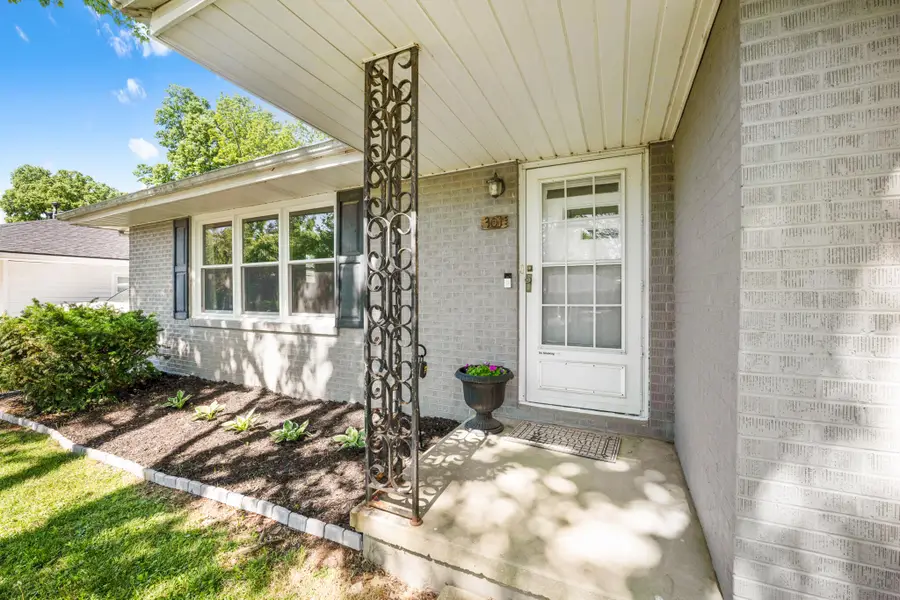 301 Snowden Drive, Winchester, KY 40391 - #2