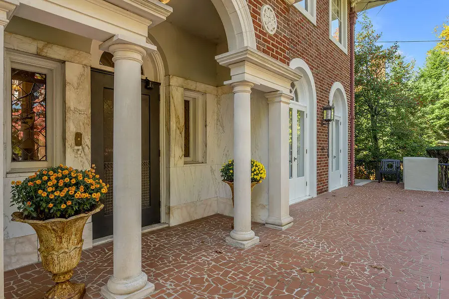1014 Richmond Road, Lexington, KY 40502 - #3