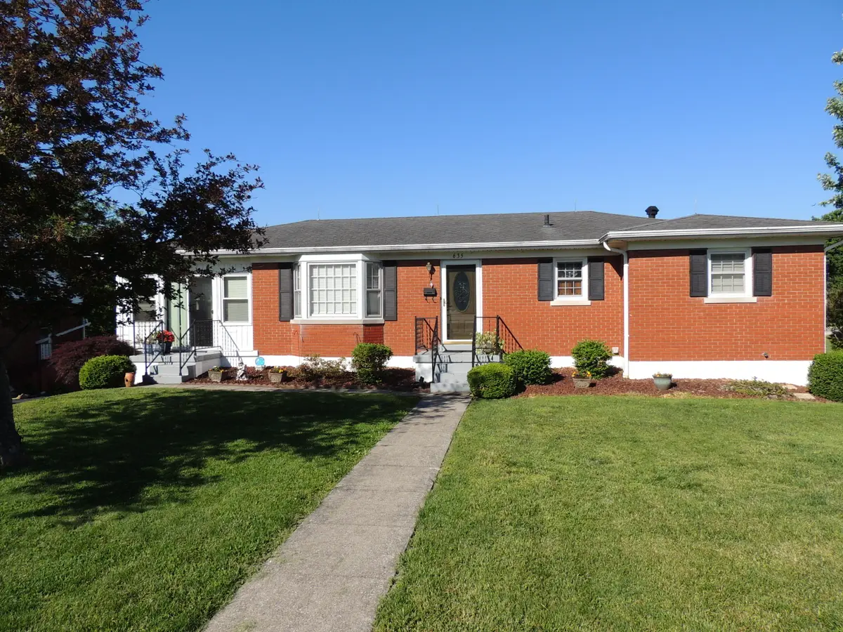 635 Wren Avenue, Frankfort, KY 40601 - #1